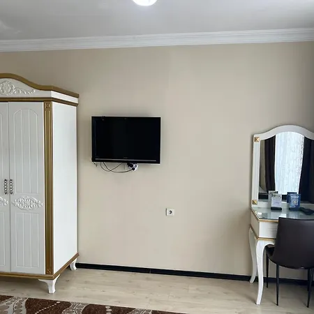 Otel şeref *