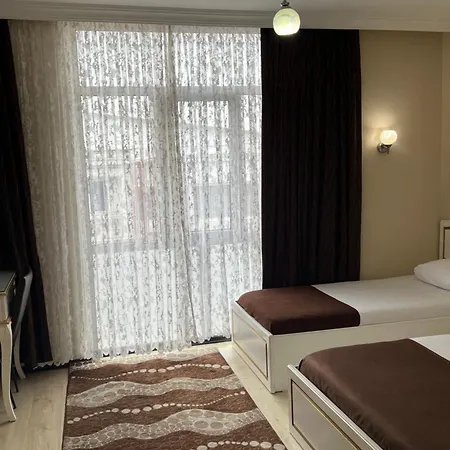 Otel şeref *